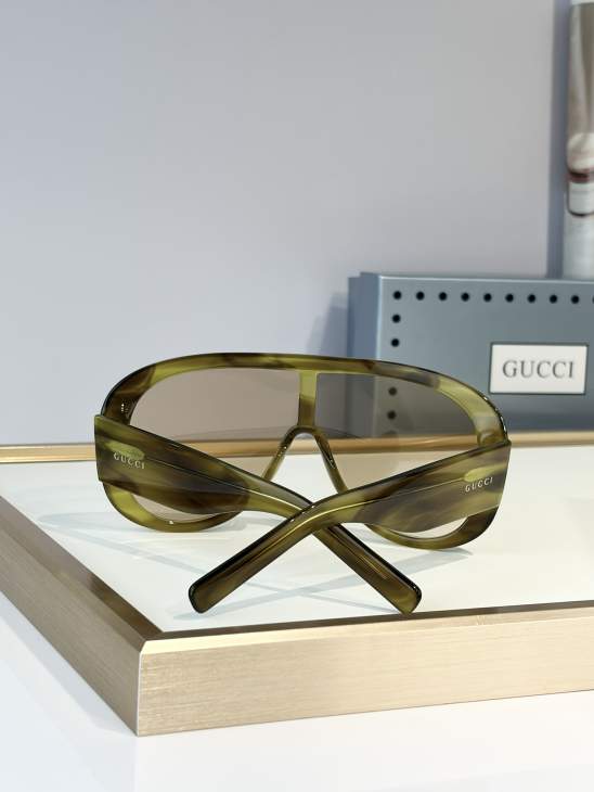 Picture of Gucci Sunglasses _SKUfw79722025fw